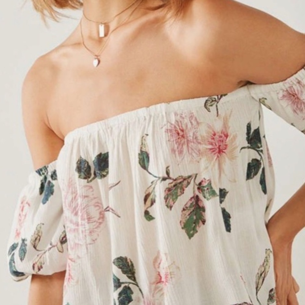 Kimchi Blue White Floral Bubble Sleeve Off the Shoulder Top